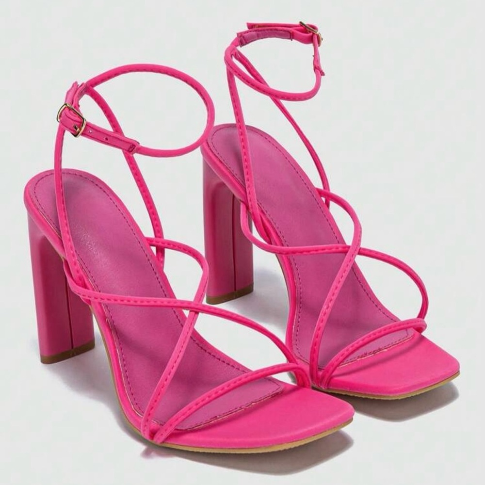 Women Criss Cross Chunky Heeled Sandals, Fashion Summer Ankle Strap Sandals